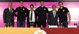 Galatasaray HDI Sigorta Erkek Voleybol,  TakımıNın yeni transferlerinin imza töreni gerçekleşti