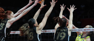 VakıfBank şampiyonluk ateşini yaktı