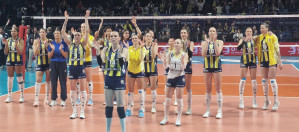 FENERBAHÇE MEDİCANA  3 2 VAKIFBANK'I 3_2 YENDİ ŞAMPİYON 5. MAÇTA BELLİ OLACAK